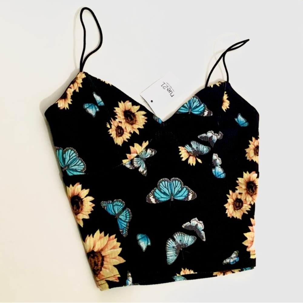 NWT Floral Crop Top